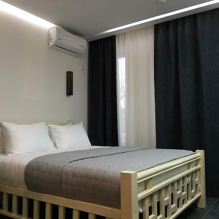 Stăuceni Moonlight Hotel מראה חיצוני תמונה