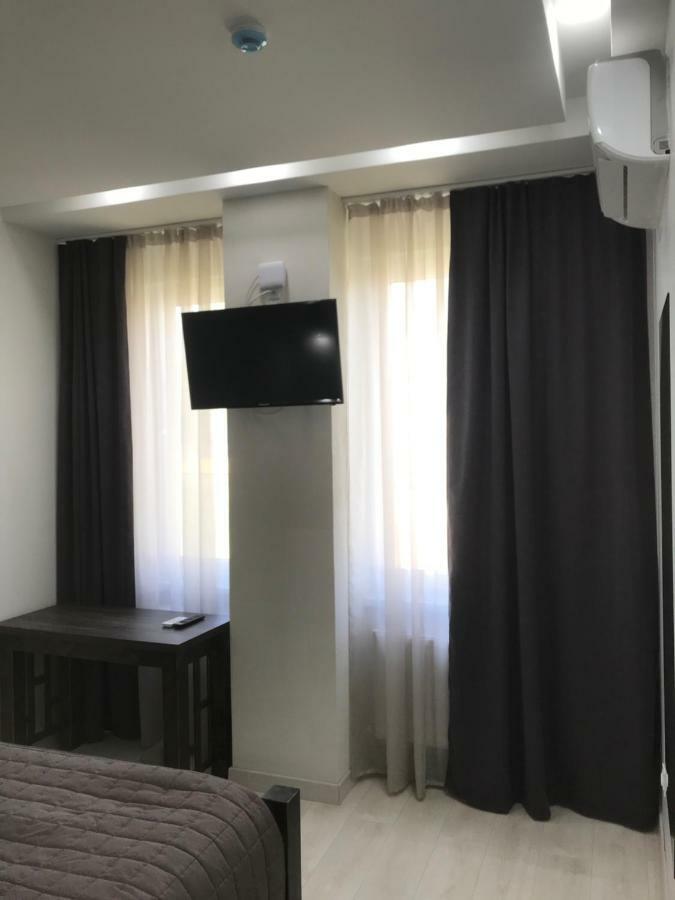 Stăuceni Moonlight Hotel מראה חיצוני תמונה