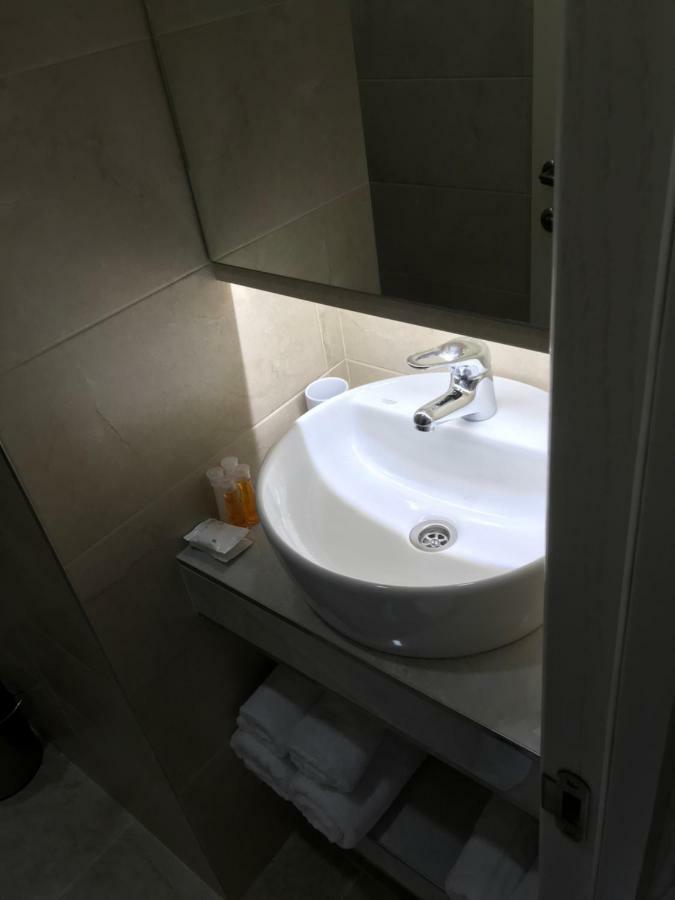 Stăuceni Moonlight Hotel מראה חיצוני תמונה