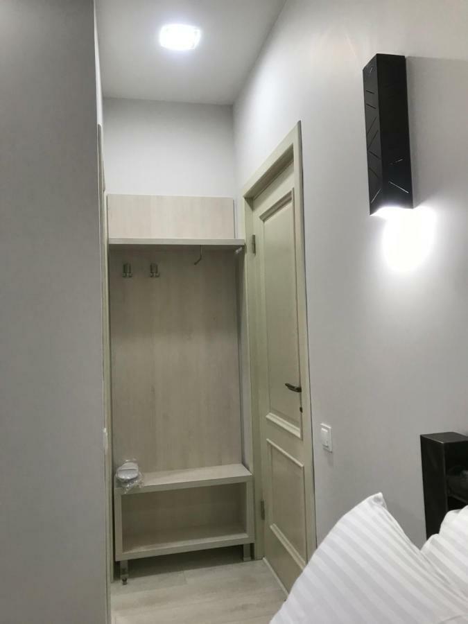 Stăuceni Moonlight Hotel מראה חיצוני תמונה