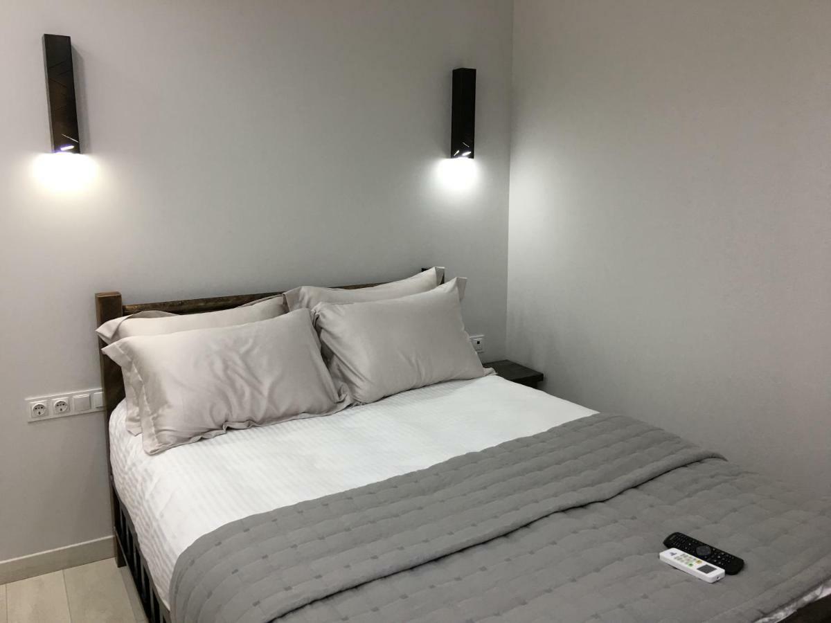 Stăuceni Moonlight Hotel מראה חיצוני תמונה