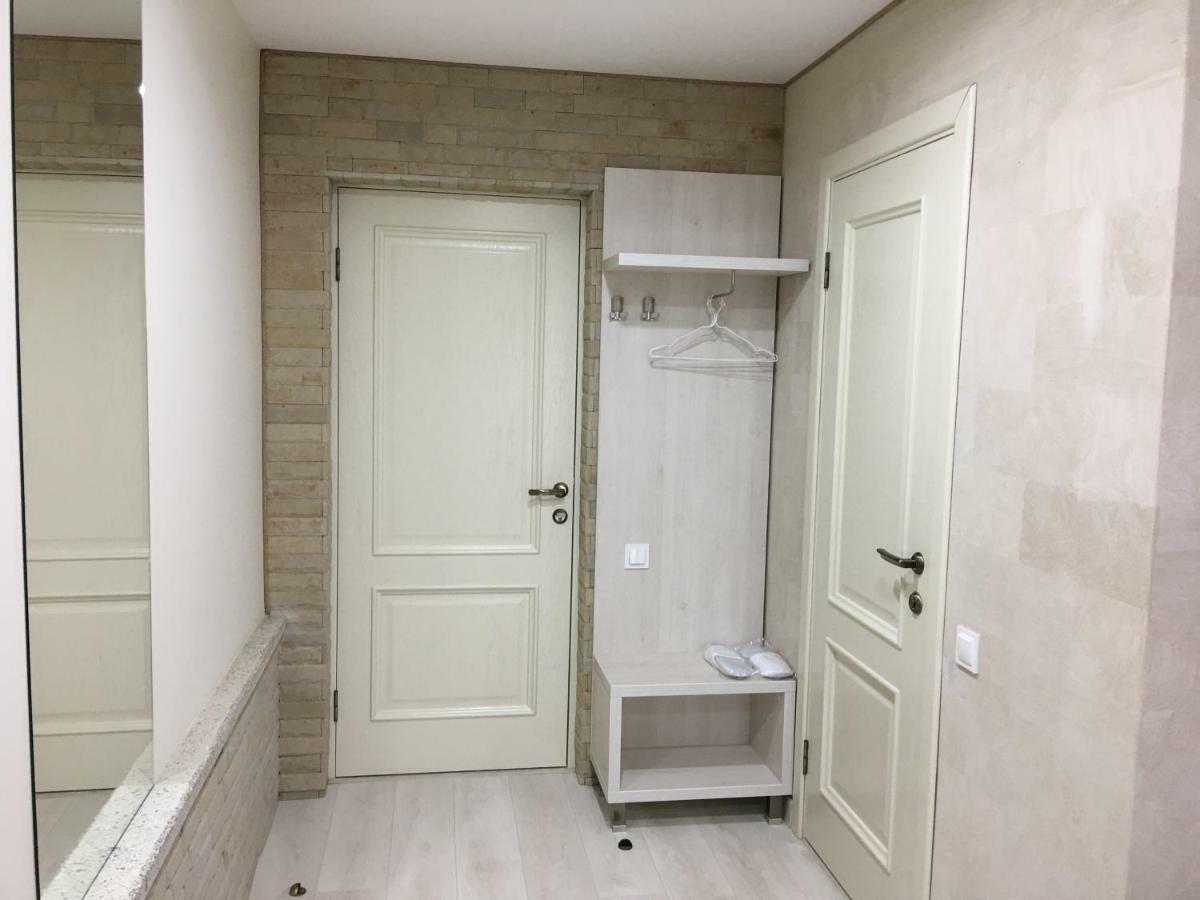 Stăuceni Moonlight Hotel מראה חיצוני תמונה